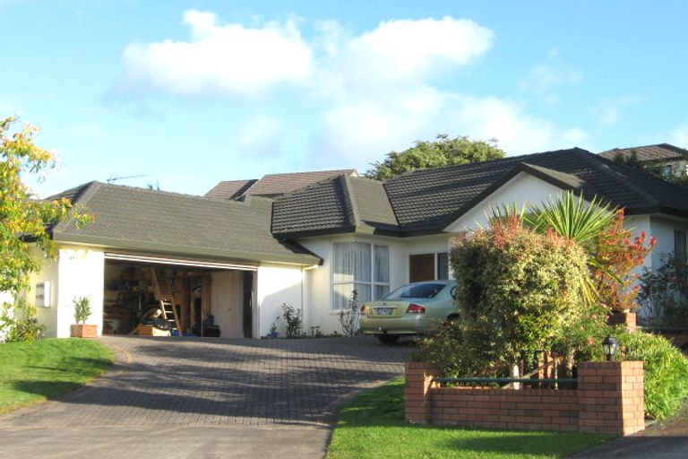 Photo of property in 12 Pintner Place, Somerville, Auckland, 2014
