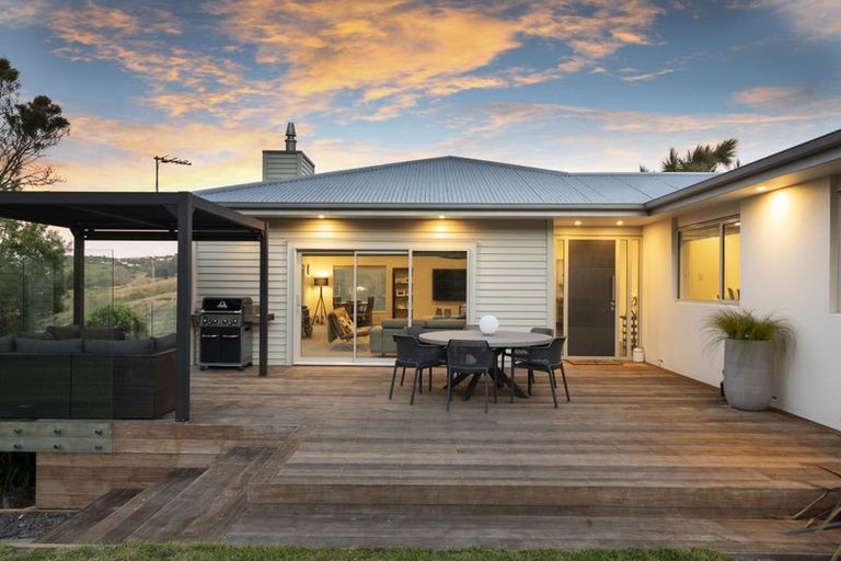 Photo of property in 333 Worsleys Road, Cracroft, Christchurch, 8022