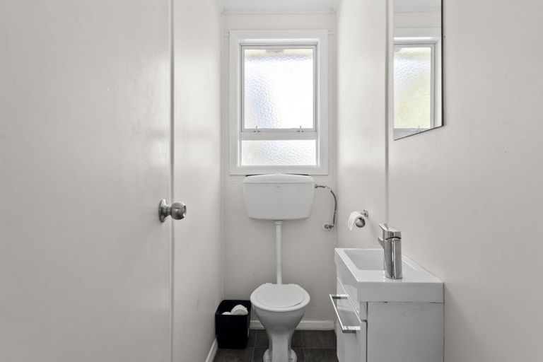 Photo of property in 24 Ridd Street, Lynmouth, New Plymouth, 4310