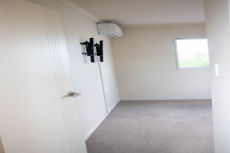 Photo of property in 10 Tribute Loop, Takanini, 2112