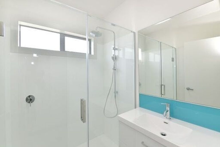 Photo of property in 35a Gledstane Road, Stanmore Bay, Whangaparaoa, 0932