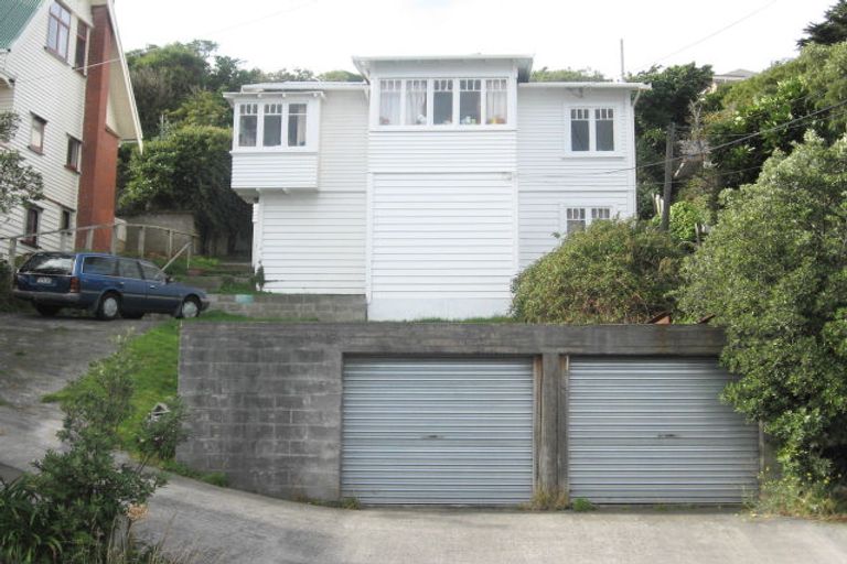 Photo of property in 37 Townsend Road, Miramar, Wellington, 6022