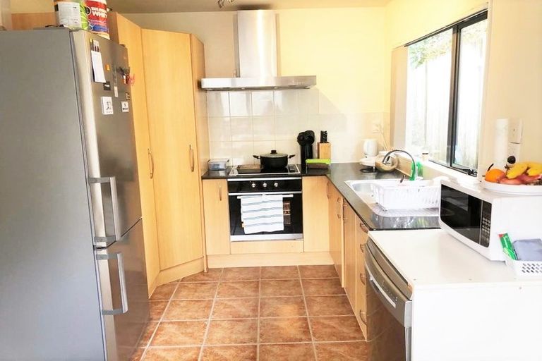 Photo of property in 14a Wattle Street, New Lynn, Auckland, 0600