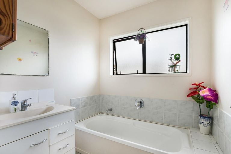 Photo of property in 49a Beatty Road, Pukekohe, 2120