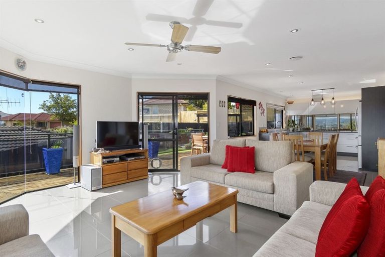 Photo of property in 12 Summerhaven Place, Ohauiti, Tauranga, 3112