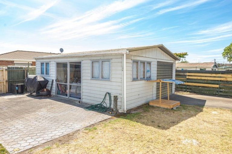 Photo of property in 33 Karamu Street, Tawhero, Whanganui, 4501