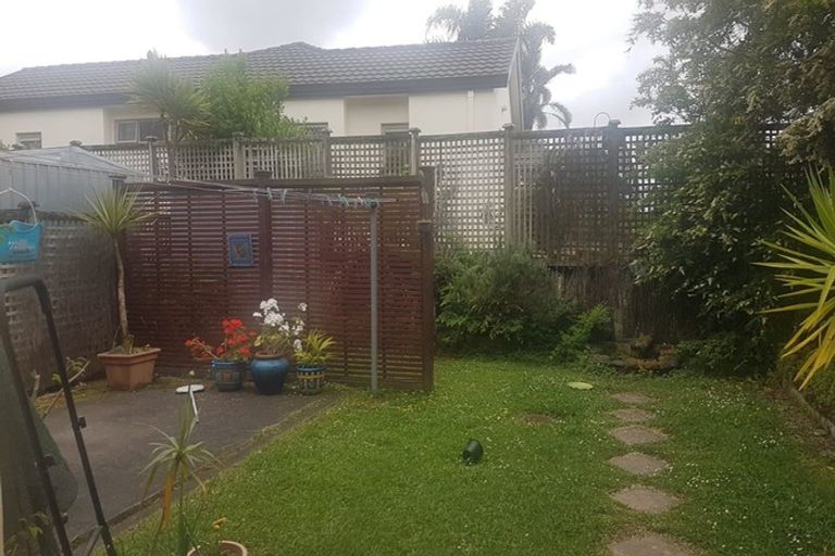 Photo of property in 5 Albizia Avenue, Henderson, Auckland, 0612