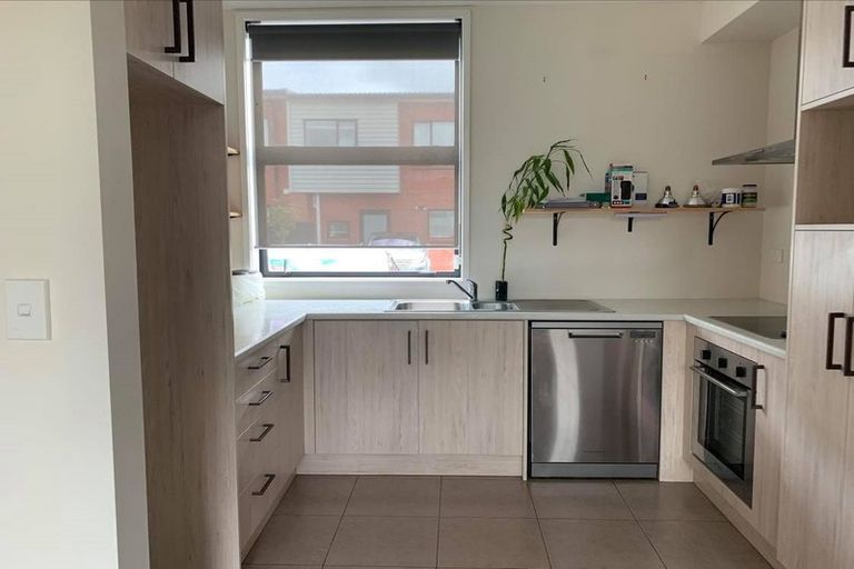 Photo of property in 7 Fermi Lane, Papakura, 2110