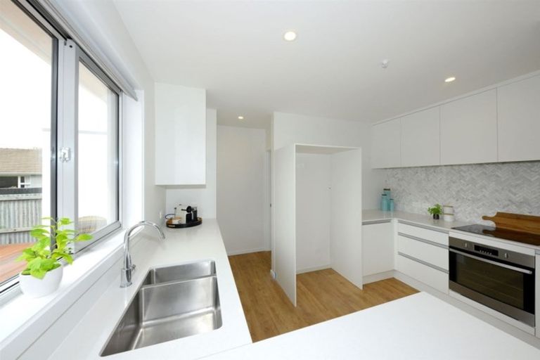 Photo of property in 12 Scotston Avenue, St Albans, Christchurch, 8052