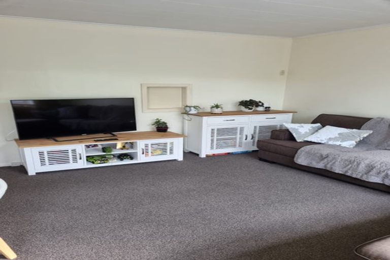 Photo of property in 2/264a Fergusson Drive, Heretaunga, Upper Hutt, 5018