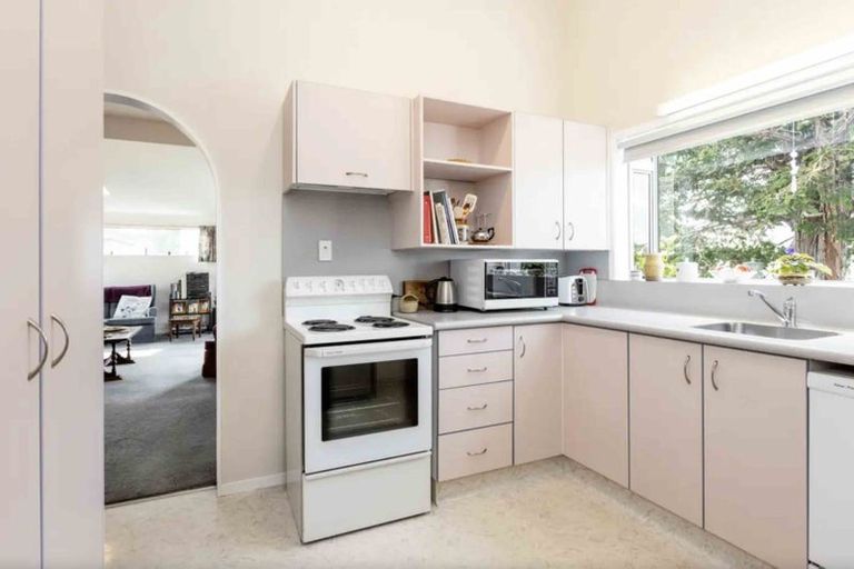 Photo of property in 1/26 Auckland Road, Greenmeadows, Napier, 4112