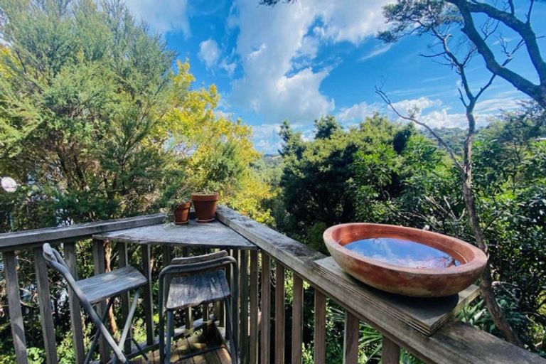 Photo of property in 35 Crescent Road East, Ostend, Waiheke Island, 1081