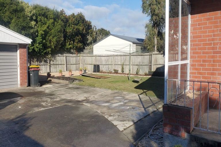 Photo of property in 2/82 Grahams Road, Burnside, Christchurch, 8041