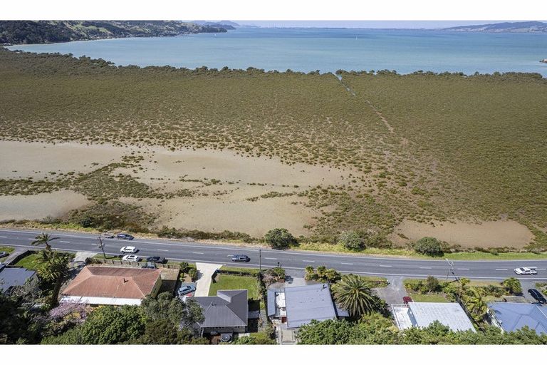 Photo of property in 25 Whangarei Heads Road, Onerahi, Whangarei, 0110