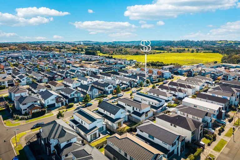 Photo of property in 14 Pinefield Road, Whenuapai, Auckland, 0618