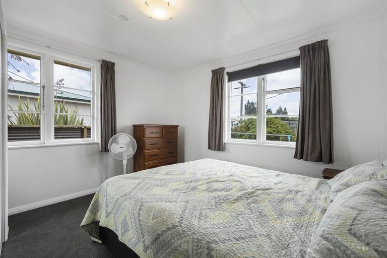 Photo of property in 10 Okoroire Street, Tirau, 3410