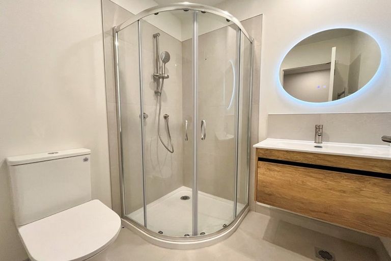 Photo of property in 16/9 Aeroview Drive, Beach Haven, Auckland, 0626