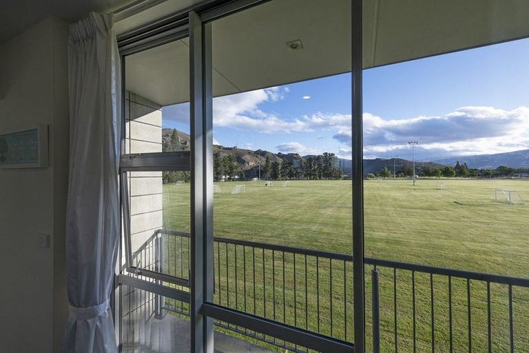 Photo of property in 9 Sunhaven Cove, Cromwell, 9310