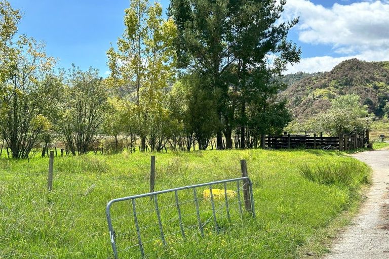 Photo of property in 136 Uruti Road, Uruti, Urenui, 4378