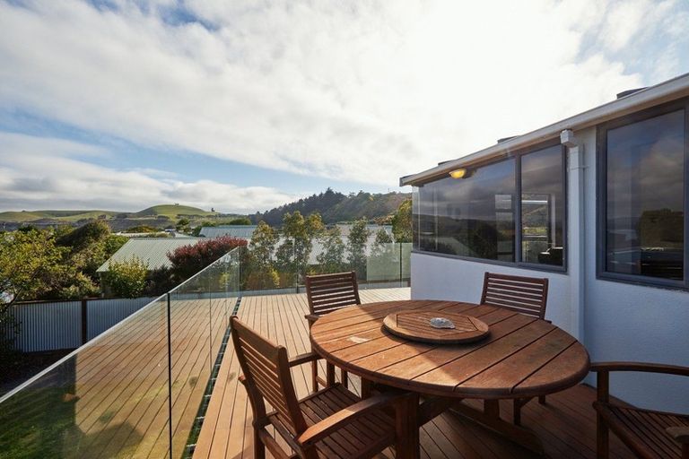 Photo of property in 17 Kotare Place, South Bay, Kaikoura, 7300