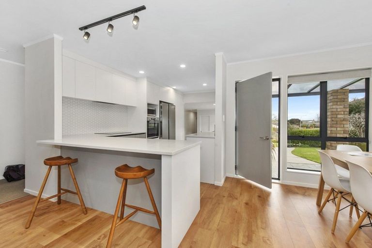 Photo of property in 13 Parkview Avenue, Western Heights, Hamilton, 3200