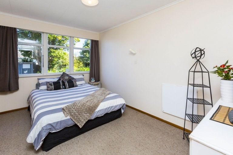 Photo of property in 43 Burns Grove, Trentham, Upper Hutt, 5018