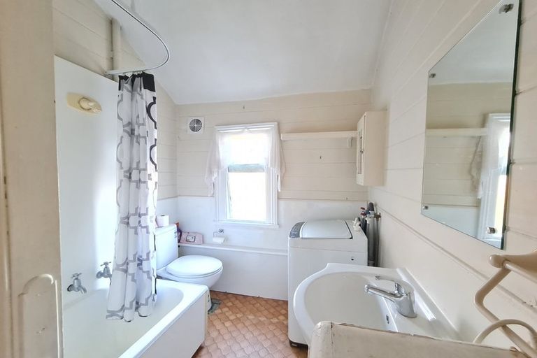 Photo of property in 1/80 Opawa Road, Opawa, Christchurch, 8023