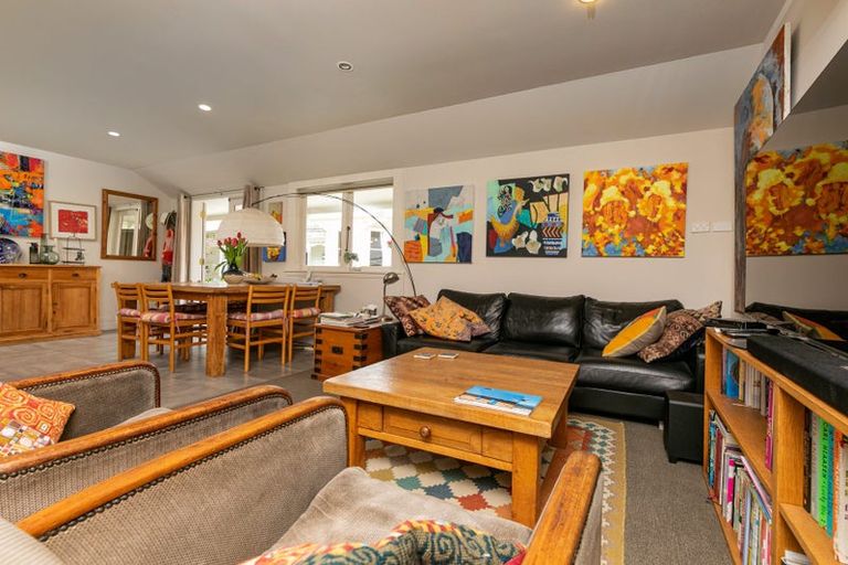 Photo of property in 278a Forest Hill Road, Waiatarua, Auckland, 0612