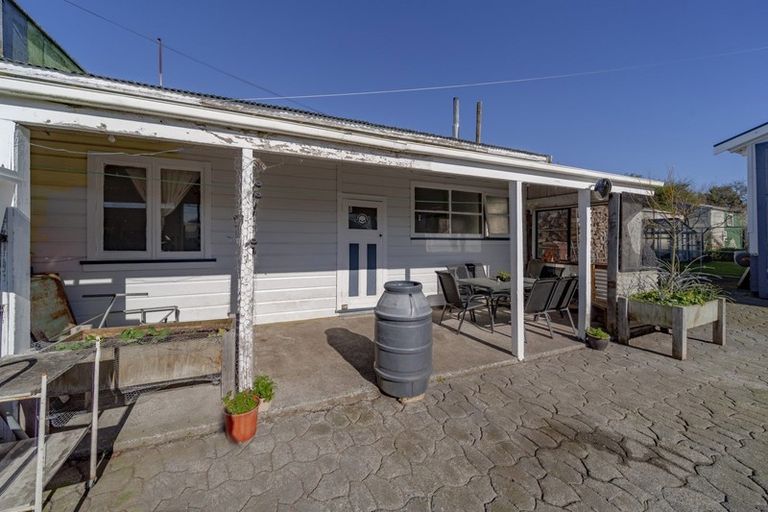 Photo of property in 69 Charlotte Street, Takapau, 4203