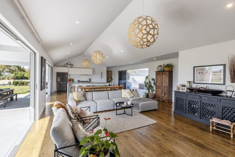 Photo of property in 470 Porangahau Road, Waipukurau, 4282