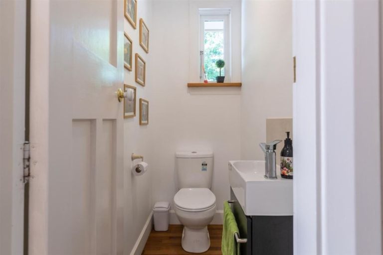 Photo of property in 20 Mountain View Road, Dalefield, Queenstown, 9371