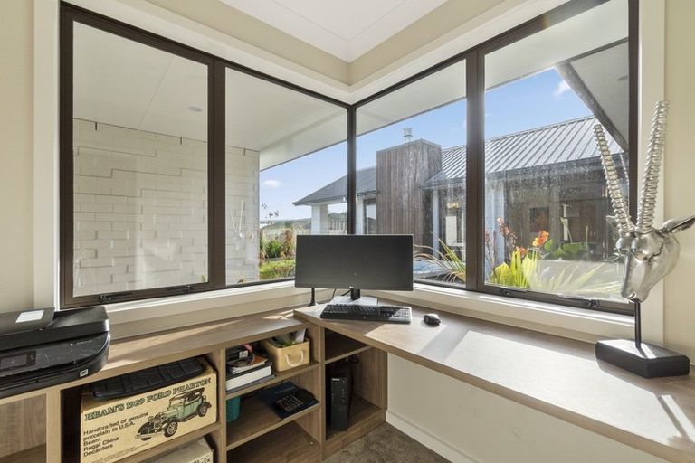 Photo of property in 14 Waireka Road, Rototuna North, Hamilton, 3210