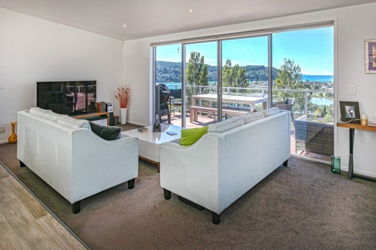 Photo of property in 111 Te Pamahue Drive, Whangamata, 3620