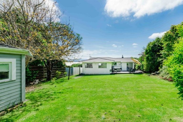 Photo of property in 93 Winara Avenue, Waikanae, 5036