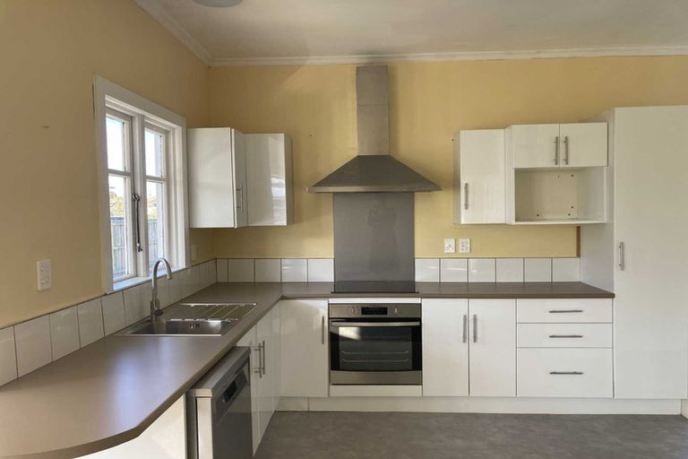 Photo of property in 10 Hargood Street, Woolston, Christchurch, 8062