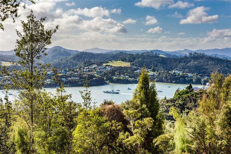 Photo of property in 10 Broadview Road, Opua, 0200