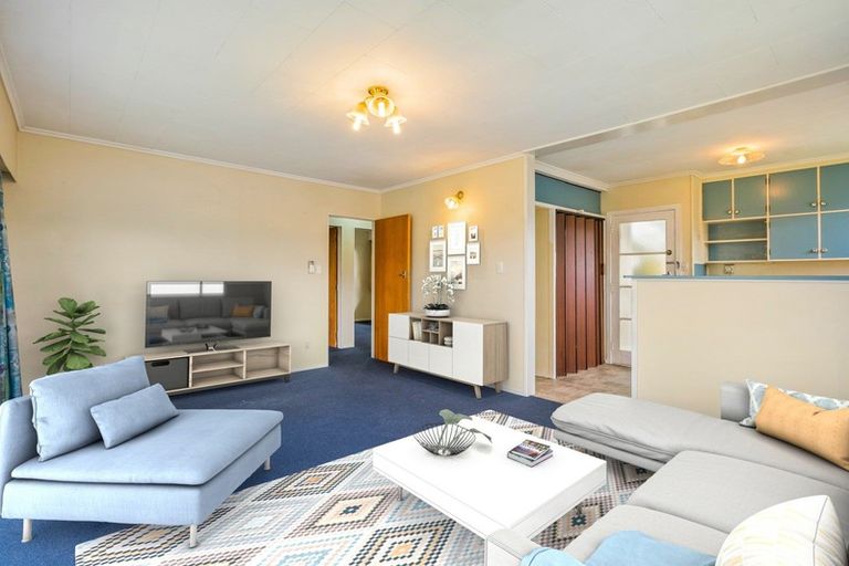 Photo of property in 1 Monterey Place, Totara Park, Upper Hutt, 5018