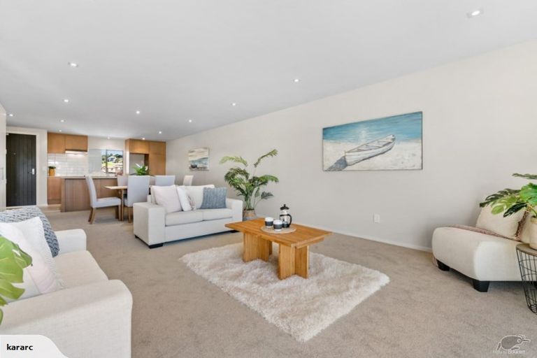 Photo of property in 302/252 Centreway Road, Orewa, 0931