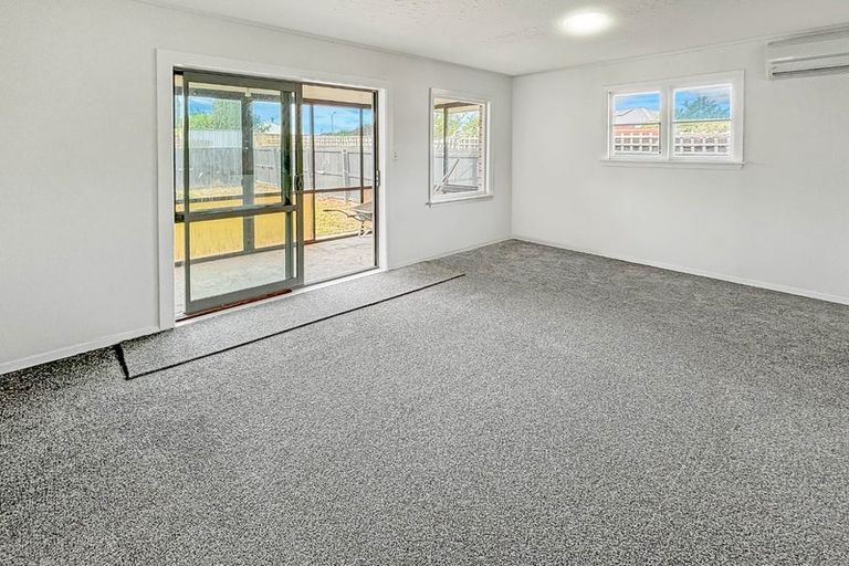 Photo of property in 22 Vancouver Crescent, Wainoni, Christchurch, 8061