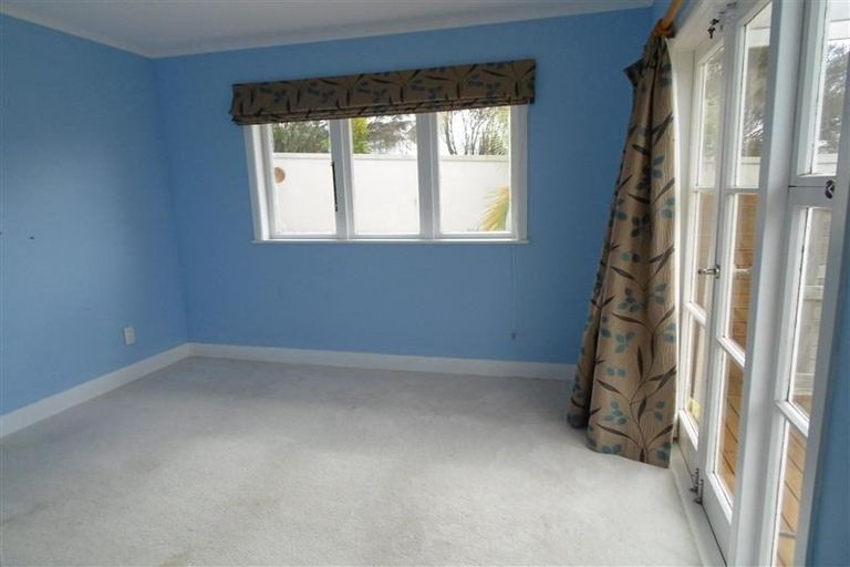Photo of property in 116 Arran Road, Browns Bay, Auckland, 0630