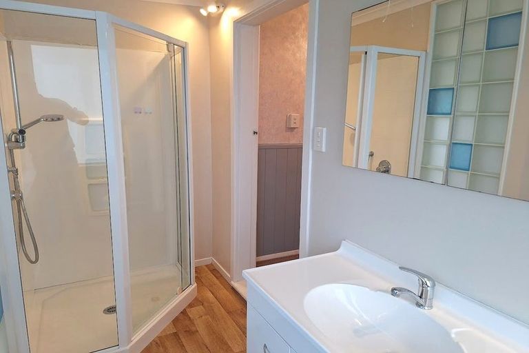 Photo of property in 31 Heretaunga Square, Silverstream, Upper Hutt, 5019