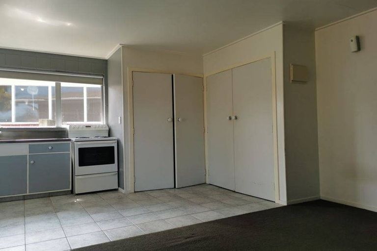 Photo of property in 35 Berkley Avenue, Hillcrest, Hamilton, 3216