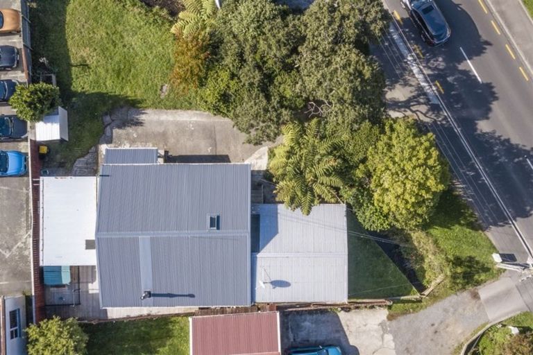 Photo of property in 68 Broderick Road, Johnsonville, Wellington, 6037