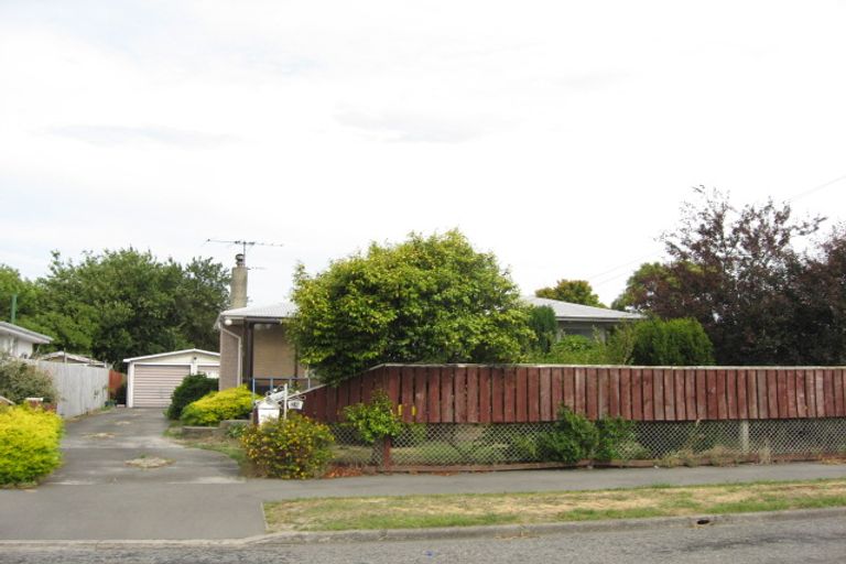 Photo of property in 24 Frensham Crescent, Woolston, Christchurch, 8062
