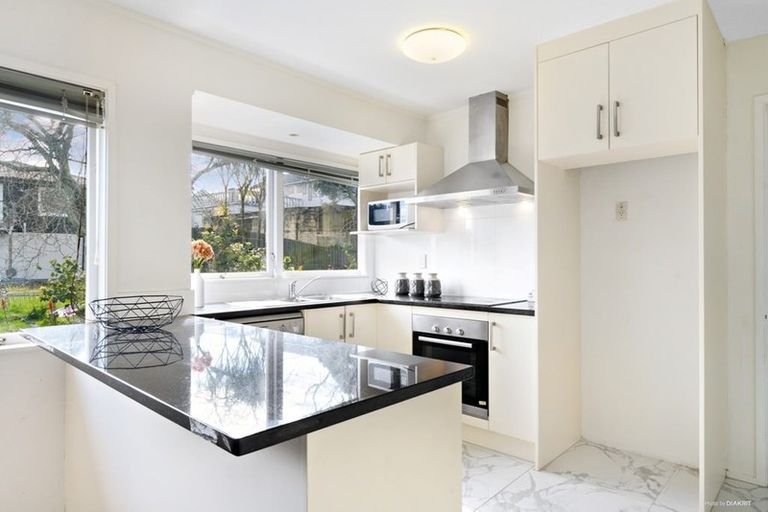 Photo of property in 2/14 Andrea Place, Sunnyhills, Auckland, 2010