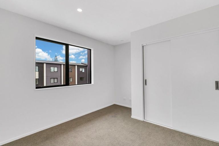 Photo of property in 49 Jabuka Street, Glen Eden, Auckland, 0602