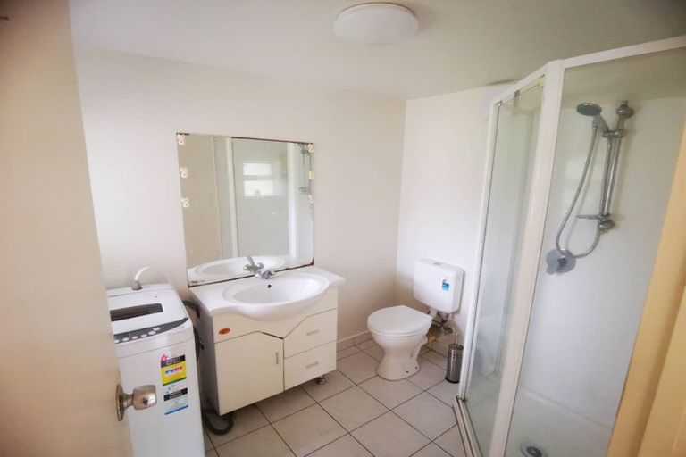 Photo of property in 58 Powrie Street, Glenfield, Auckland, 0629