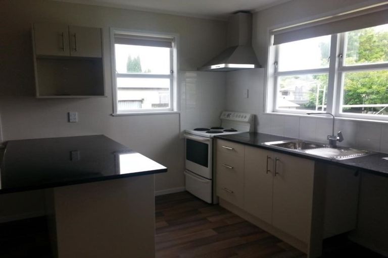 Photo of property in 8 President Avenue, Papakura, 2110