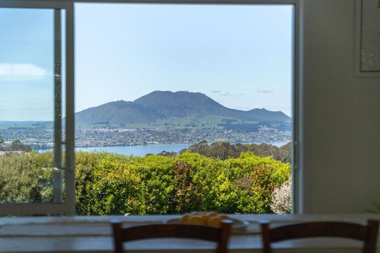 Photo of property in 48 Stewart Glen, Acacia Bay, Taupo, 3385