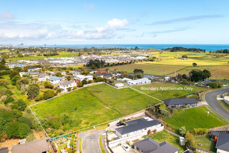 Photo of property in 35 Pohutukawa Place, Bell Block, New Plymouth, 4312